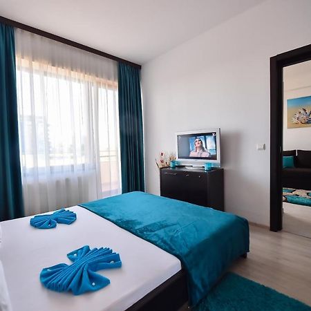 Apartment Summerland Mamaia Exterior photo