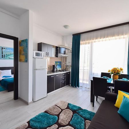 Apartment Summerland Mamaia Exterior photo