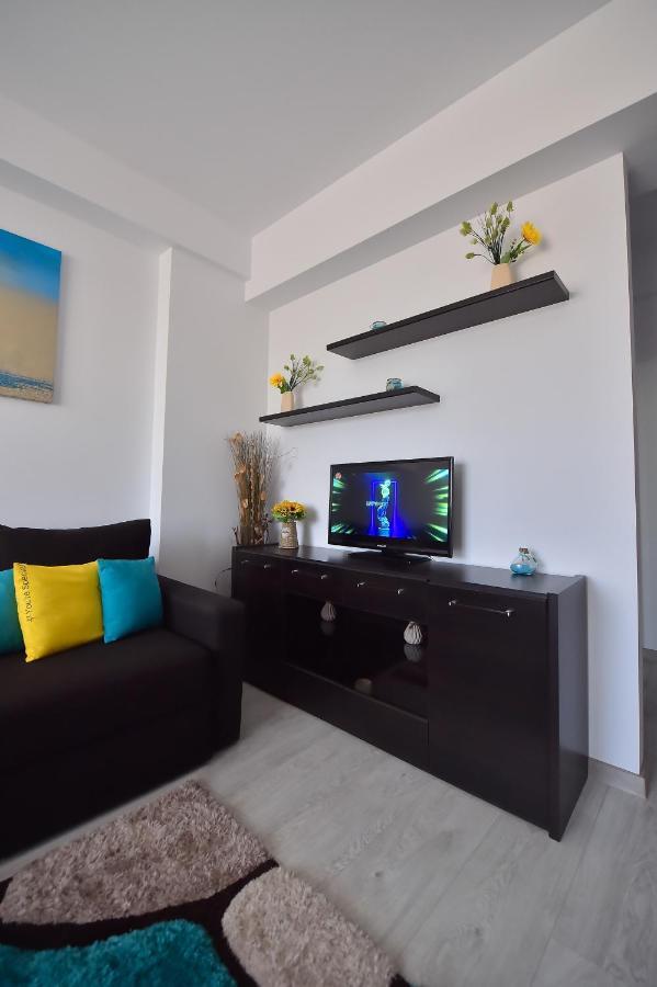 Apartment Summerland Mamaia Exterior photo