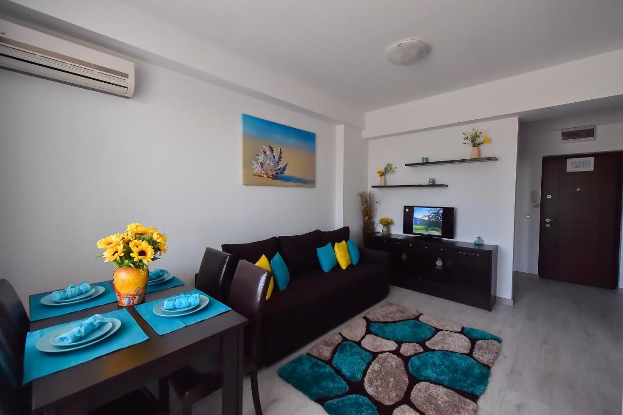 Apartment Summerland Mamaia Exterior photo