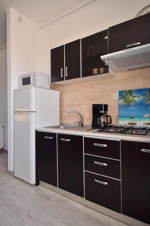 Apartment Summerland Mamaia Exterior photo
